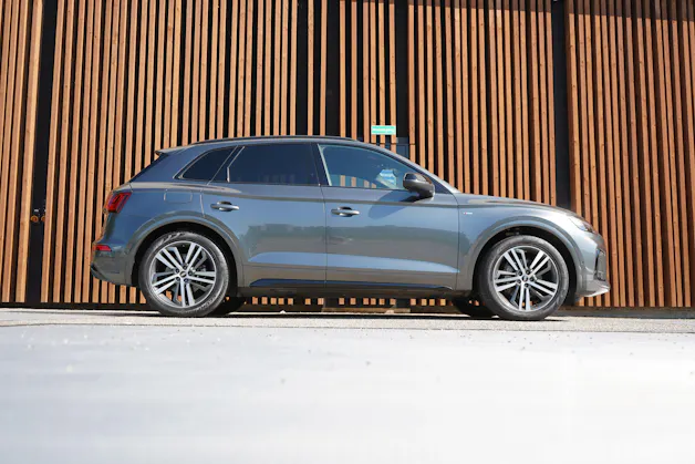 AUDI Q5 45 TFSI S LINE BLACK EDITION QUATTRO S-TRONIC l 265 PS