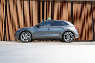 AUDI Q5 45 TFSI S LINE BLACK EDITION QUATTRO S-TRONIC l 265 PS