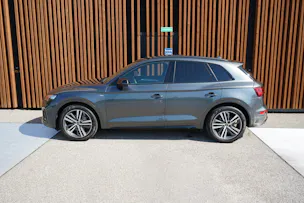 AUDI Q5 45 TFSI S LINE BLACK EDITION QUATTRO S-TRONIC l 265 PS