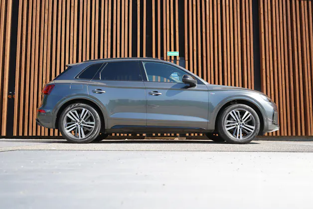 AUDI Q5 45 TFSI S LINE BLACK EDITION QUATTRO S-TRONIC l 265 PS