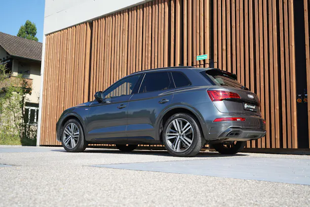 AUDI Q5 45 TFSI S LINE BLACK EDITION QUATTRO S-TRONIC l 265 PS
