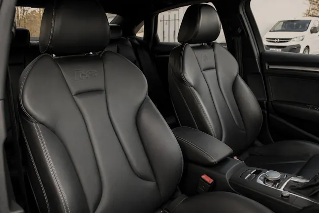 AUDI RS3 SEDAN 2.5 TSI quattro S-tronic