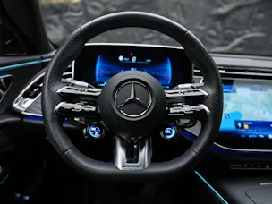 MERCEDES-BENZ E 53 AMG Hybrid 4Matic+ 9G-Tronic *21" Felgen*Werksgarantie*Head-Up*Burmester*