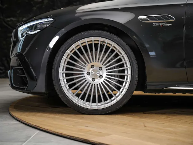 MERCEDES-BENZ E 53 AMG Hybrid 4Matic+ 9G-Tronic *21" Felgen*Werksgarantie*Head-Up*Burmester*