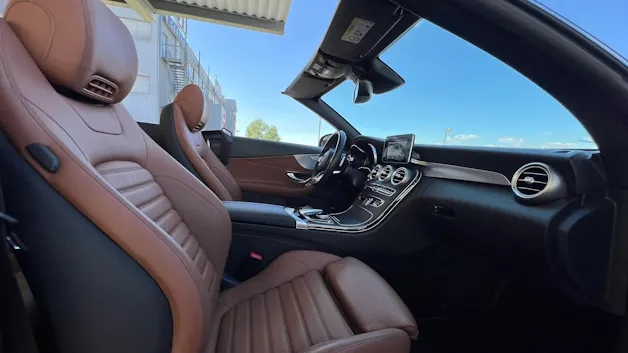 MERCEDES-BENZ C 250 CABRIOLET AMG LINE 9G-TRONIC l 211 PS