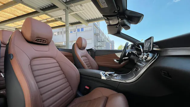 MERCEDES-BENZ C 250 CABRIOLET AMG LINE 9G-TRONIC l 211 PS