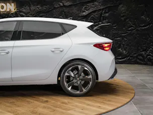 CUPRA LEON 2.0 TDI DSG *NEUES MODELL*Werksgarantie*Lenkradheizung*Assistenten*