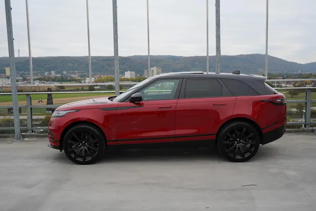 Land Rover RANGE ROVER VELAR R-DYNAMIC D BLACK 240 HSE AUTOMATIC l 240 PS