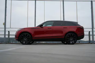 Land Rover RANGE ROVER VELAR R-DYNAMIC D BLACK 240 HSE AUTOMATIC l 240 PS