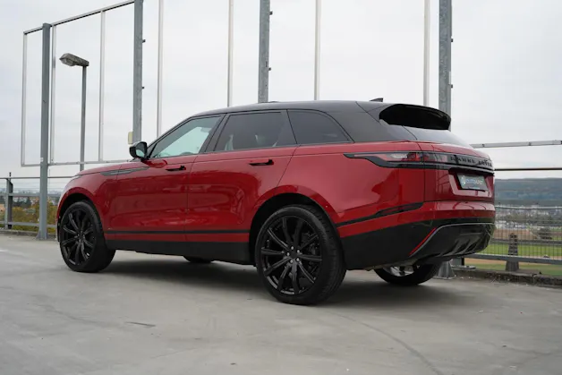 Land Rover RANGE ROVER VELAR R-DYNAMIC D BLACK 240 HSE AUTOMATIC l 240 PS