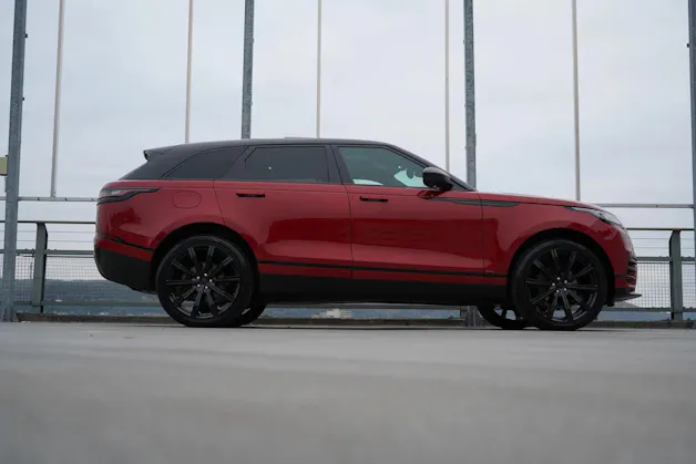 Land Rover RANGE ROVER VELAR R-DYNAMIC D BLACK 240 HSE AUTOMATIC l 240 PS