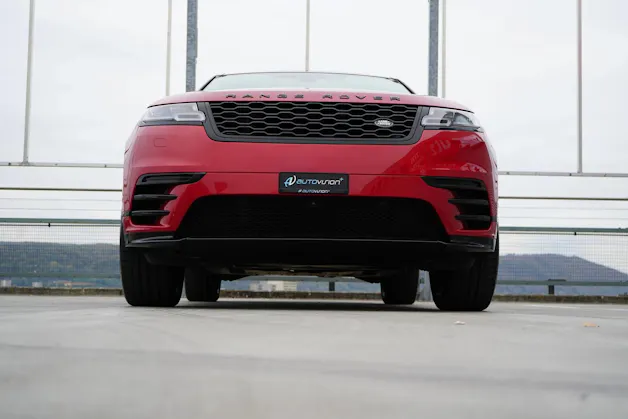 Land Rover RANGE ROVER VELAR R-DYNAMIC D BLACK 240 HSE AUTOMATIC l 240 PS