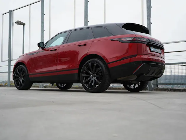 Land Rover RANGE ROVER VELAR R-DYNAMIC D BLACK 240 HSE AUTOMATIC l 240 PS