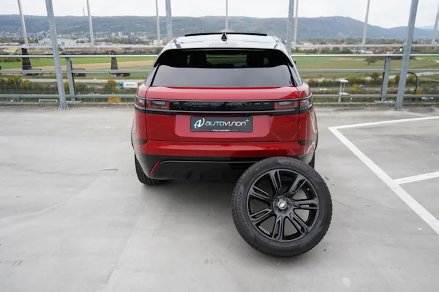 Land Rover RANGE ROVER VELAR R-DYNAMIC D BLACK 240 HSE AUTOMATIC l 240 PS