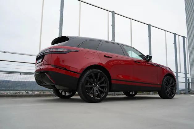 Land Rover RANGE ROVER VELAR R-DYNAMIC D BLACK 240 HSE AUTOMATIC l 240 PS