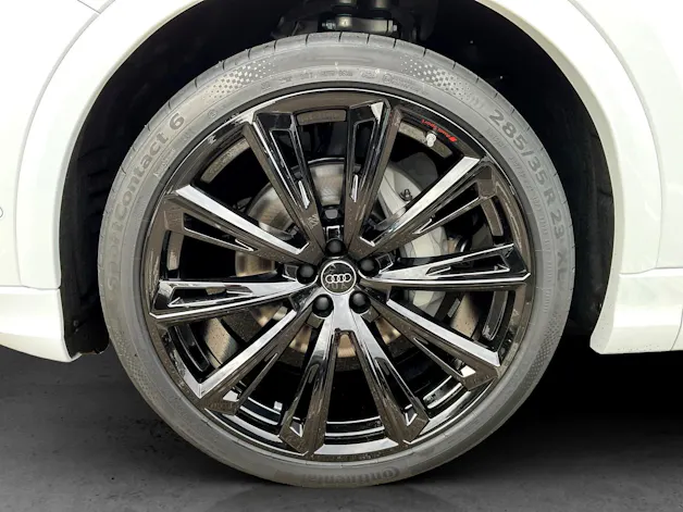 AUDI Q8 SUV TDI quattro 210 kW tiptronic