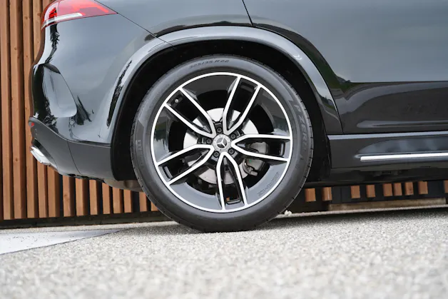 MERCEDES-BENZ GLE 450 4MATIC AMG LINE BLACK 9G-TRONIC l 367 PS