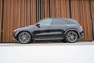 MERCEDES-BENZ GLE 450 4MATIC AMG LINE BLACK 9G-TRONIC l 367 PS