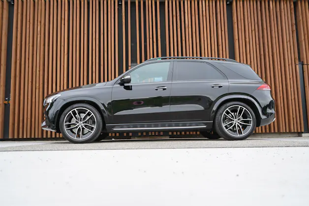 MERCEDES-BENZ GLE 450 4MATIC AMG LINE BLACK 9G-TRONIC l 367 PS