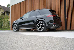 MERCEDES-BENZ GLE 450 4MATIC AMG LINE BLACK 9G-TRONIC l 367 PS