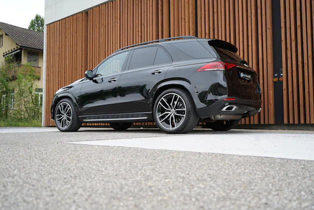 MERCEDES-BENZ GLE 450 4MATIC AMG LINE BLACK 9G-TRONIC l 367 PS