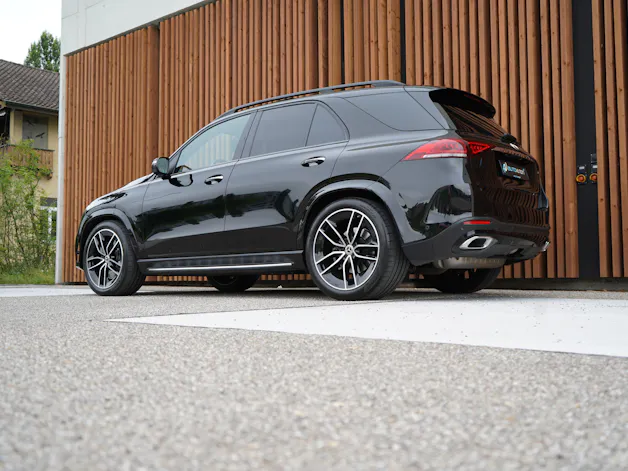 MERCEDES-BENZ GLE 450 4MATIC AMG LINE BLACK 9G-TRONIC l 367 PS