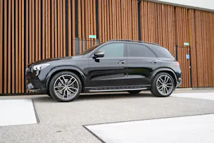 MERCEDES-BENZ GLE 450 4MATIC AMG LINE BLACK 9G-TRONIC l 367 PS