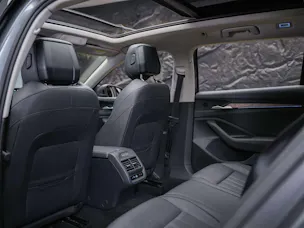 SKODA Superb Combi 2.0 TDi L&K 4x4 DSG *Panorama*Massage*Sitzbelüftung*AHK*