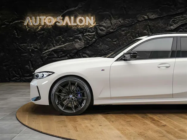 BMW M340i xDrive Touring Steptronic *Facelift 2025*20" Felgen*Panorama*360° Kamera*