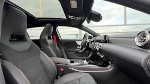 MERCEDES-BENZ AMG 35 4MATIC BLACK ll AERODYNAMIK 8G-DCT l 306 PS