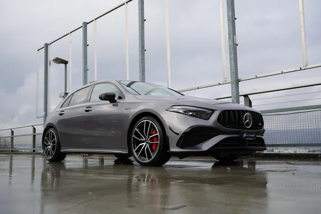 MERCEDES-BENZ AMG 35 4MATIC BLACK ll AERODYNAMIK 8G-DCT l 306 PS