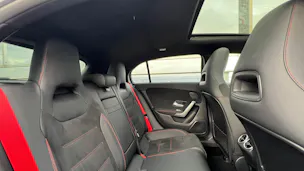 MERCEDES-BENZ AMG 35 4MATIC BLACK ll AERODYNAMIK 8G-DCT l 306 PS