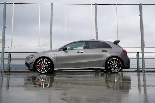 MERCEDES-BENZ AMG 35 4MATIC BLACK ll AERODYNAMIK 8G-DCT l 306 PS