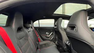 MERCEDES-BENZ AMG 35 4MATIC BLACK ll AERODYNAMIK 8G-DCT l 306 PS