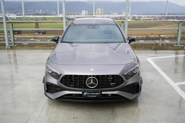 MERCEDES-BENZ AMG 35 4MATIC BLACK ll AERODYNAMIK 8G-DCT l 306 PS