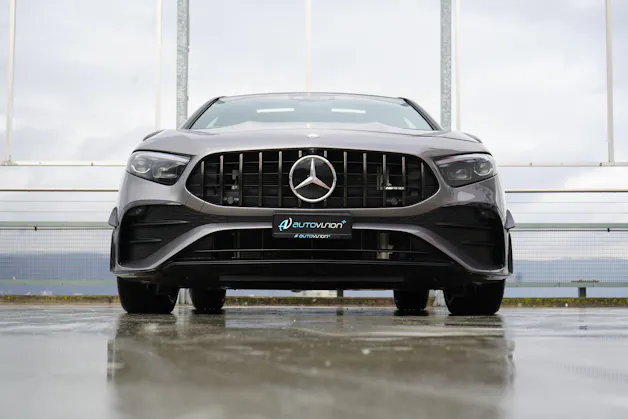 MERCEDES-BENZ AMG 35 4MATIC BLACK ll AERODYNAMIK 8G-DCT l 306 PS