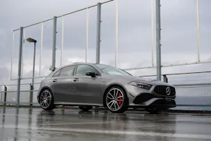 MERCEDES-BENZ AMG 35 4MATIC BLACK ll AERODYNAMIK 8G-DCT l 306 PS