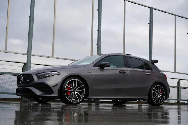 MERCEDES-BENZ AMG 35 4MATIC BLACK ll AERODYNAMIK 8G-DCT l 306 PS