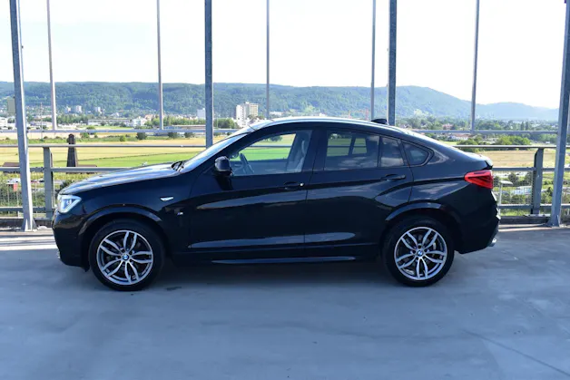 BMW X4 xDRIVE 30d STEPTRONIC M SPORT l 258 PS