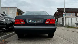 MERCEDES-BENZ E 280 ELÉGANCE 4-MATIC AUTOMATIC l 204 PS