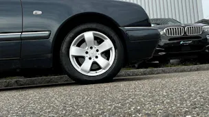MERCEDES-BENZ E 280 ELÉGANCE 4-MATIC AUTOMATIC l 204 PS