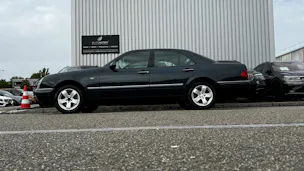 MERCEDES-BENZ E 280 ELÉGANCE 4-MATIC AUTOMATIC l 204 PS
