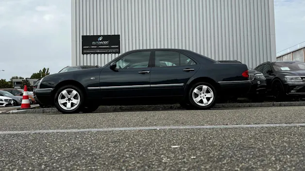 MERCEDES-BENZ E 280 ELÉGANCE 4-MATIC AUTOMATIC l 204 PS