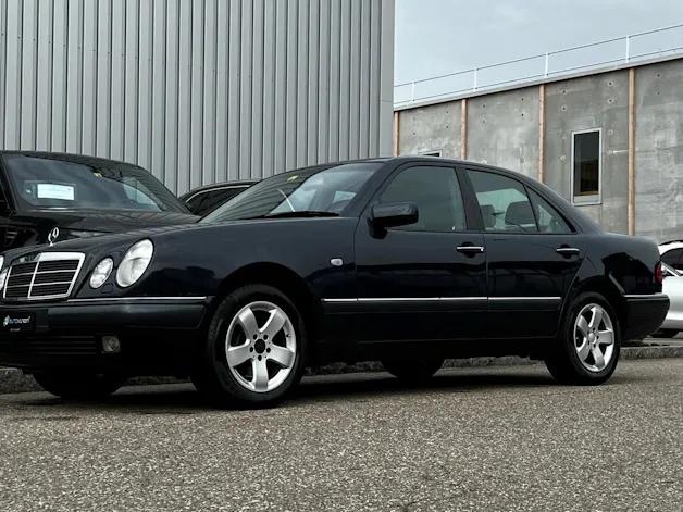 MERCEDES-BENZ E 280 ELÉGANCE 4-MATIC AUTOMATIC l 204 PS