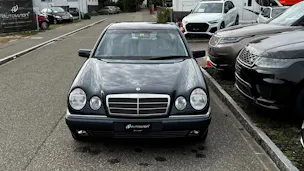 MERCEDES-BENZ E 280 ELÉGANCE 4-MATIC AUTOMATIC l 204 PS