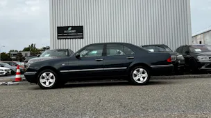 MERCEDES-BENZ E 280 ELÉGANCE 4-MATIC AUTOMATIC l 204 PS