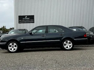 MERCEDES-BENZ E 280 ELÉGANCE 4-MATIC AUTOMATIC l 204 PS