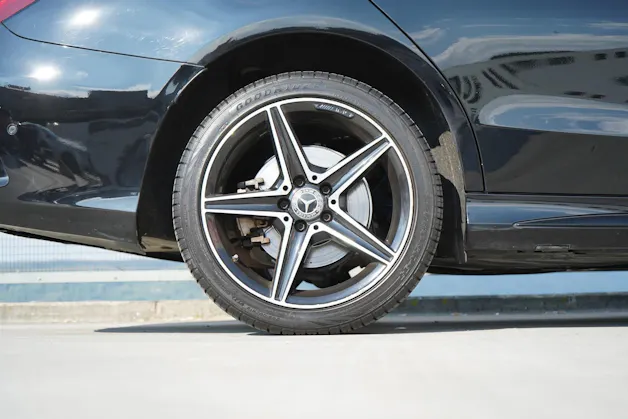 MERCEDES-BENZ C 250 d SWISS STAR AMG LINE NIGHT 4MATIC 9G-TRONIC l 204 PS