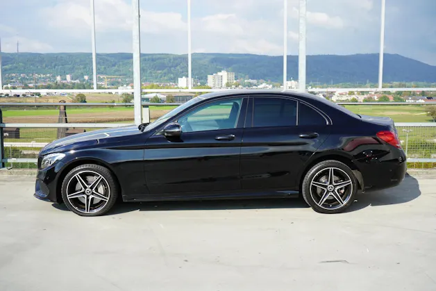 MERCEDES-BENZ C 250 d SWISS STAR AMG LINE NIGHT 4MATIC 9G-TRONIC l 204 PS