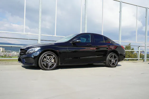 MERCEDES-BENZ C 250 d SWISS STAR AMG LINE NIGHT 4MATIC 9G-TRONIC l 204 PS